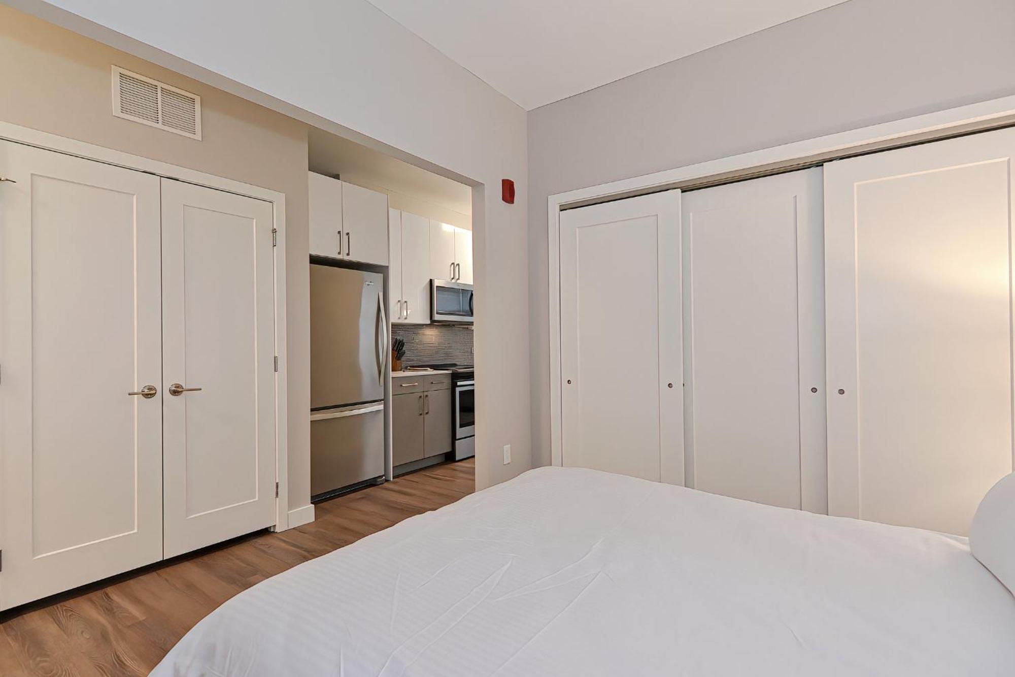 Global Luxury Suites East ボストン 部屋 写真
